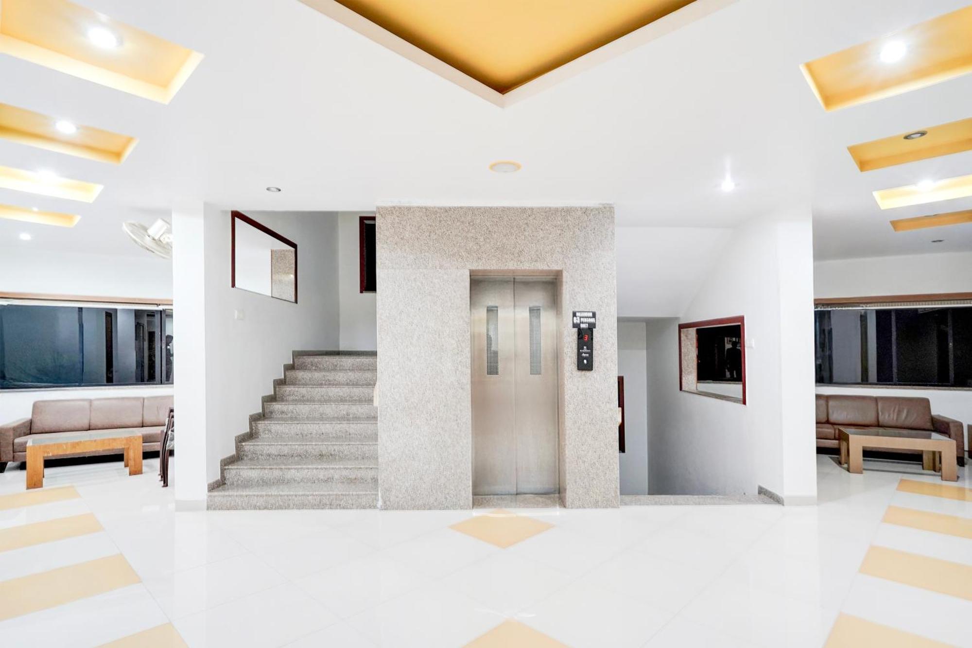 Super Townhouse Mg Road Porbandar Formerly Hotel Harmony Екстер'єр фото