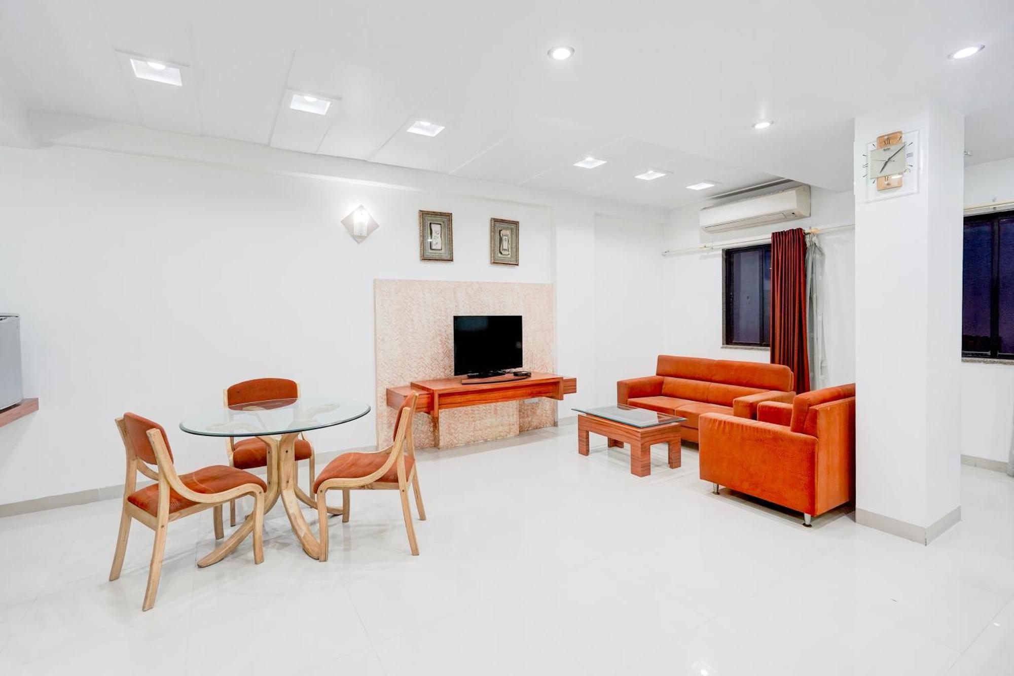 Super Townhouse Mg Road Porbandar Formerly Hotel Harmony Екстер'єр фото