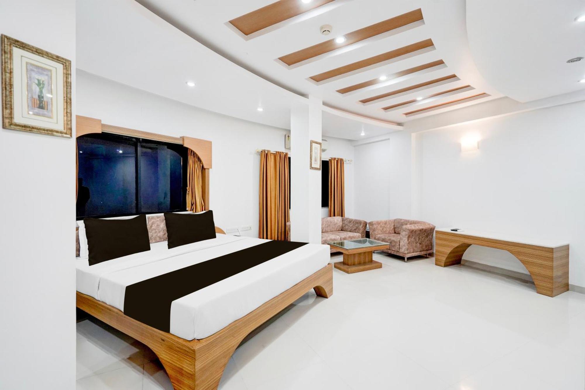 Super Townhouse Mg Road Porbandar Formerly Hotel Harmony Екстер'єр фото