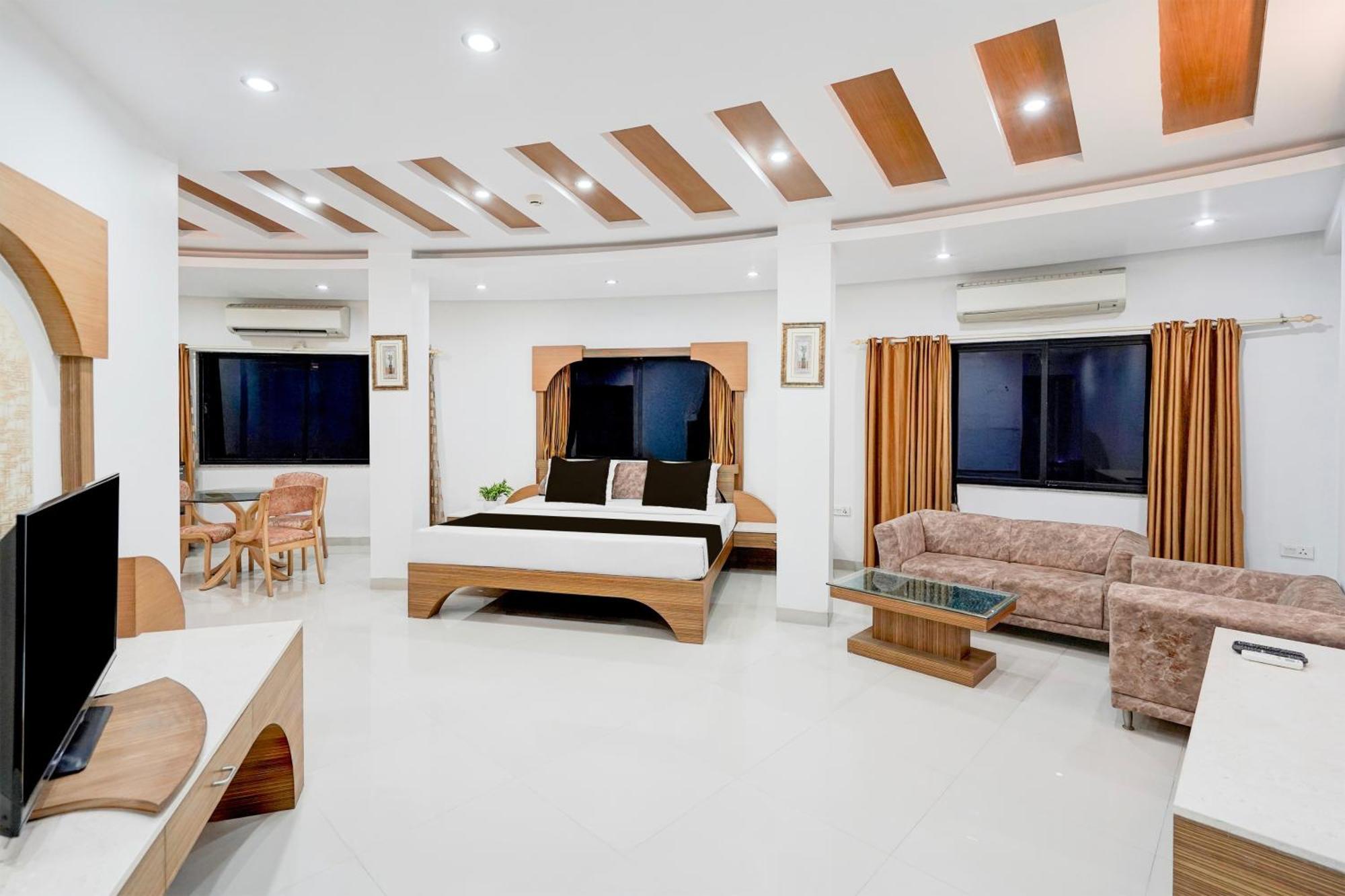 Super Townhouse Mg Road Porbandar Formerly Hotel Harmony Екстер'єр фото