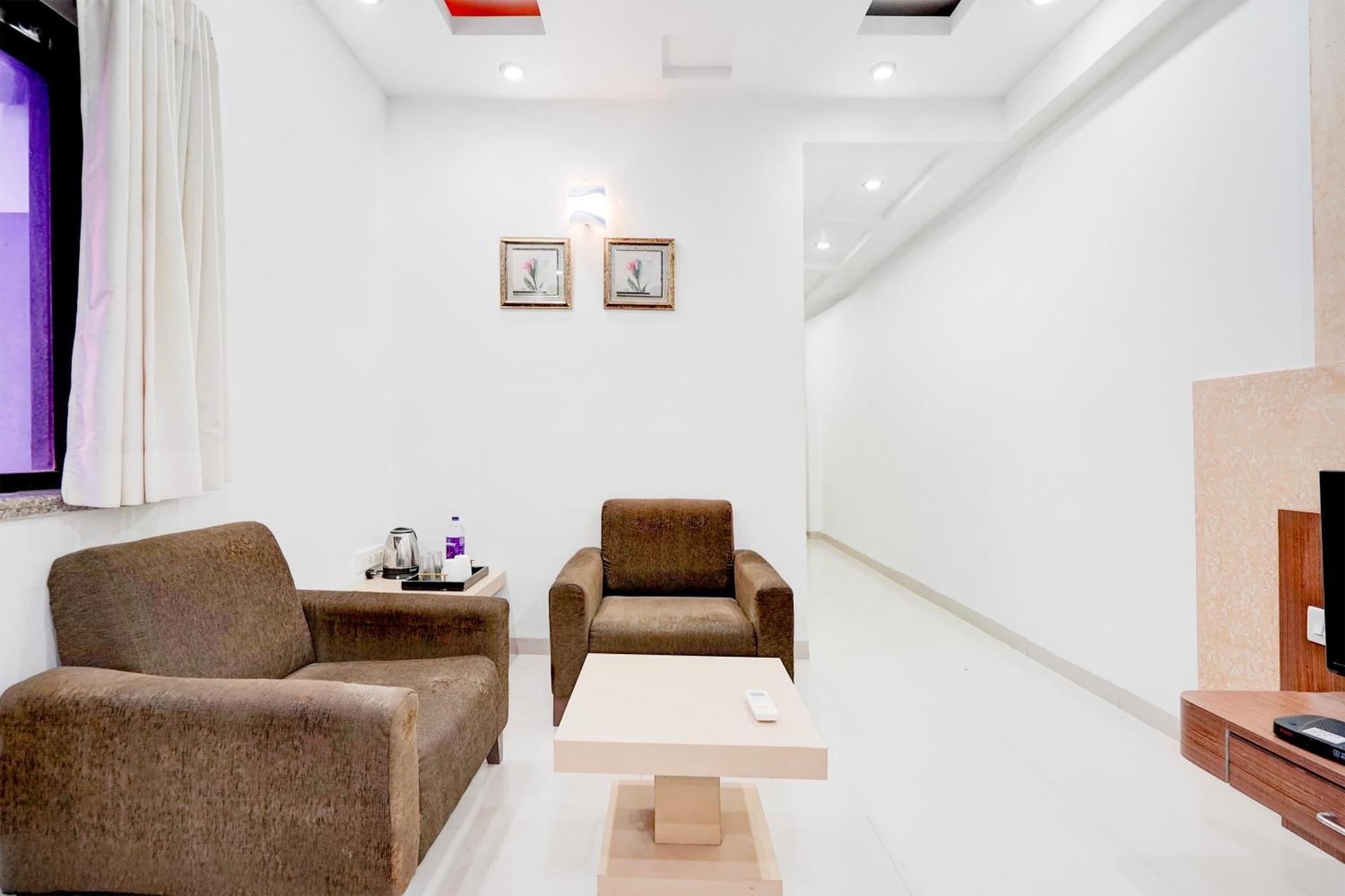 Super Townhouse Mg Road Porbandar Formerly Hotel Harmony Екстер'єр фото