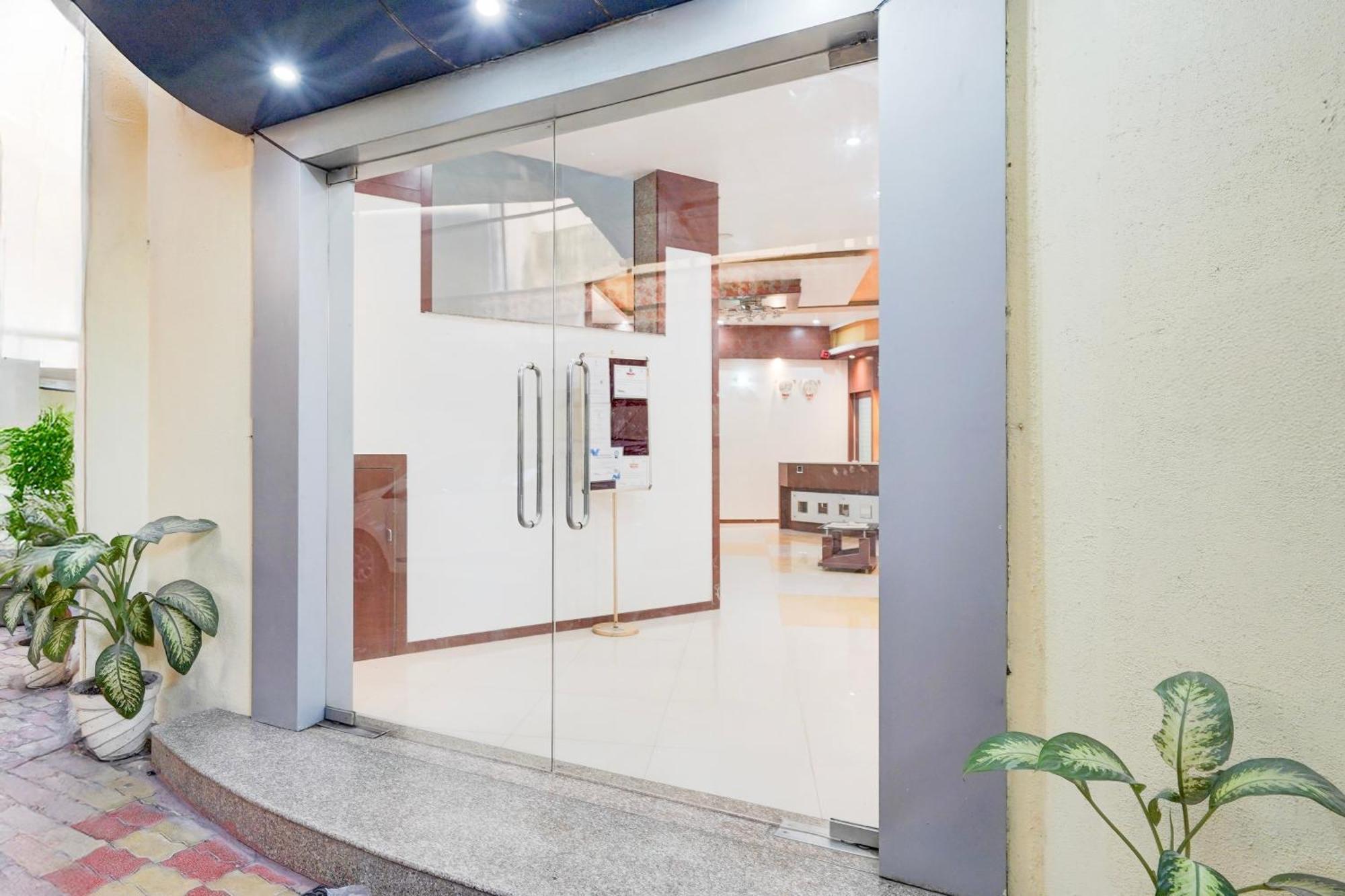 Super Townhouse Mg Road Porbandar Formerly Hotel Harmony Екстер'єр фото